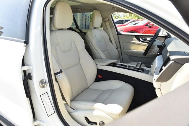2025 Volvo V60 Cross Country Plus