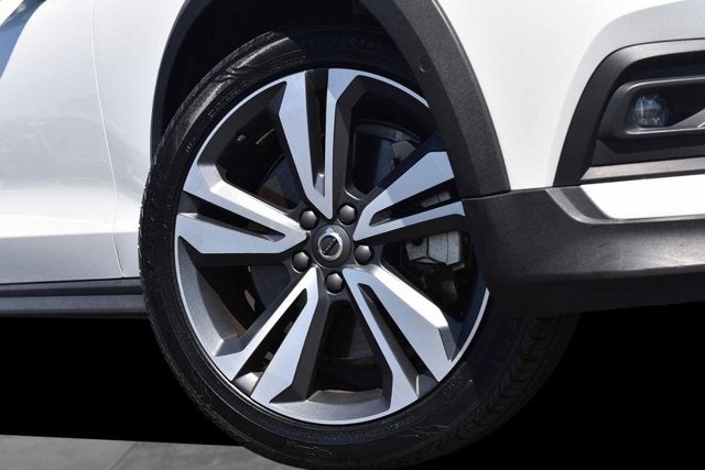 2025 Volvo V60 Cross Country Plus