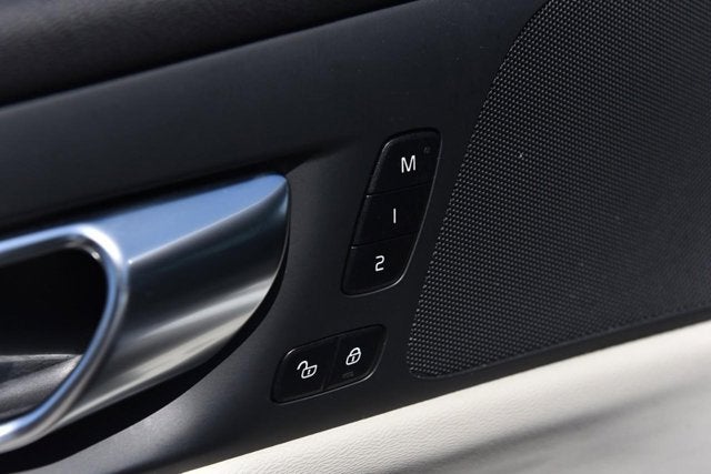 2025 Volvo V60 Cross Country Plus
