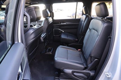 2023 Jeep Wagoneer Series II