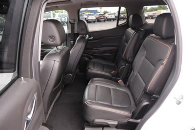 2022 GMC Acadia AT4