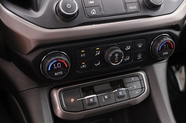 2022 GMC Acadia AT4
