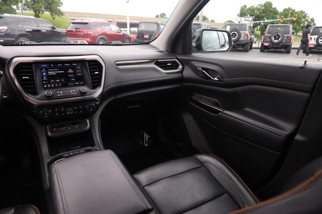 2022 GMC Acadia AT4