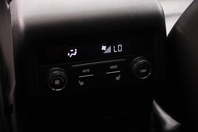 2022 GMC Acadia AT4