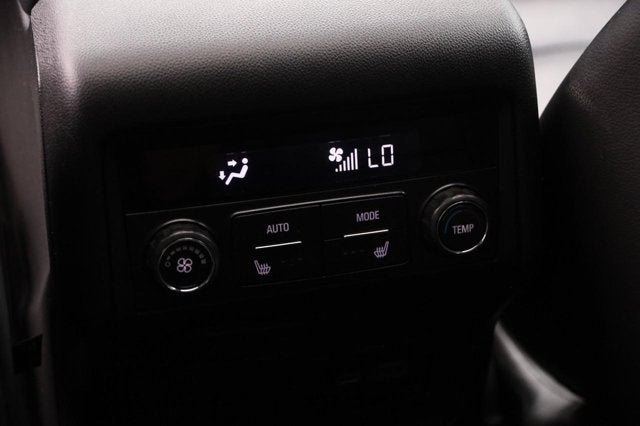 2022 GMC Acadia AT4