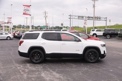 2022 GMC Acadia AT4