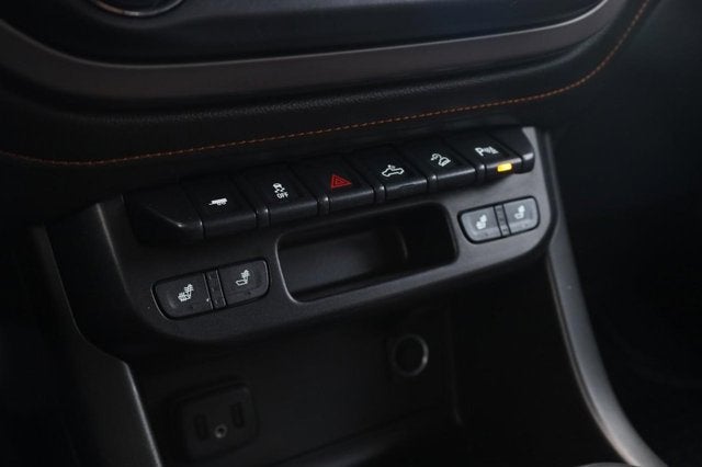 2022 GMC Canyon 4WD AT4 w/Leather