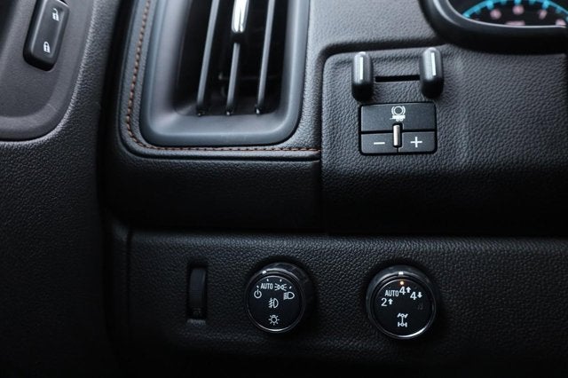 2022 GMC Canyon 4WD AT4 w/Leather