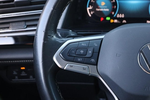 2024 Volkswagen Atlas Cross Sport 2.0T SE w/Technology