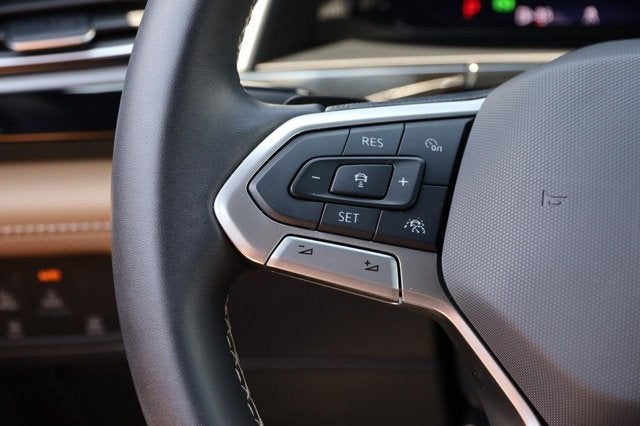 2024 Volkswagen Atlas Cross Sport 2.0T SE w/Technology