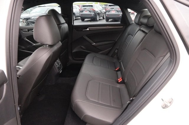 2021 Volkswagen Passat 2.0T R-Line