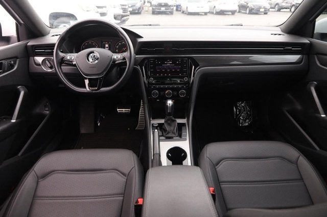 2021 Volkswagen Passat 2.0T R-Line