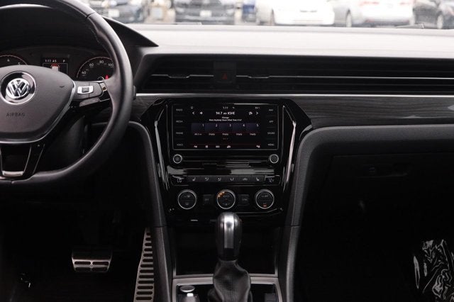 2021 Volkswagen Passat 2.0T R-Line