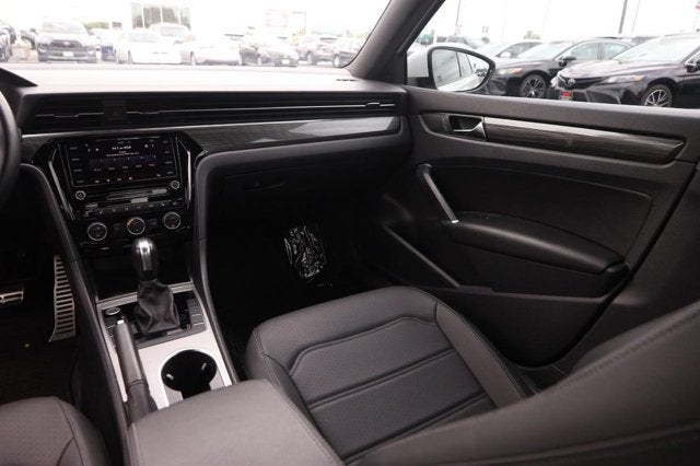 2021 Volkswagen Passat 2.0T R-Line