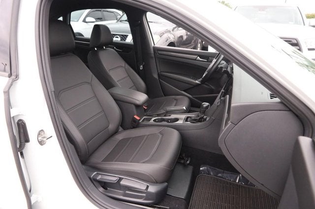 2021 Volkswagen Passat 2.0T R-Line