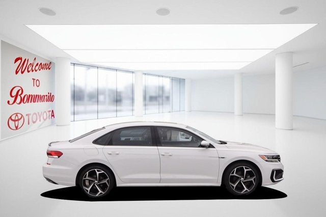 2021 Volkswagen Passat 2.0T R-Line