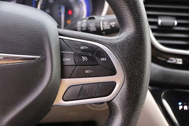 2021 Chrysler Voyager LXI