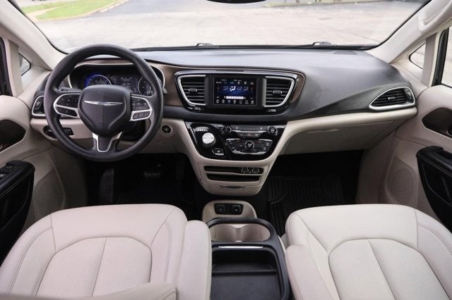 2021 Chrysler Voyager LXI