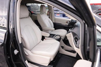 2021 Chrysler Voyager LXI