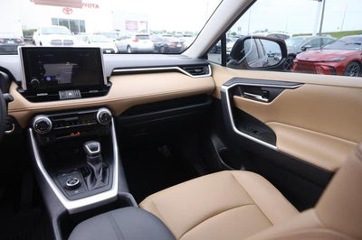2025 Toyota RAV4 Hybrid XLE Premium