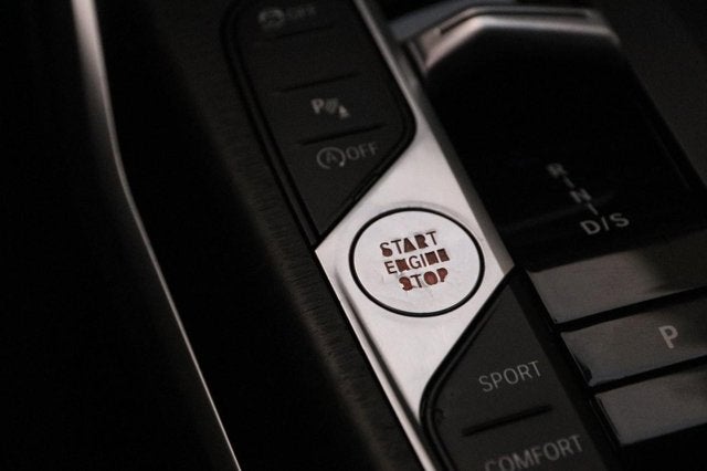 2023 BMW 3 Series 330i xDrive