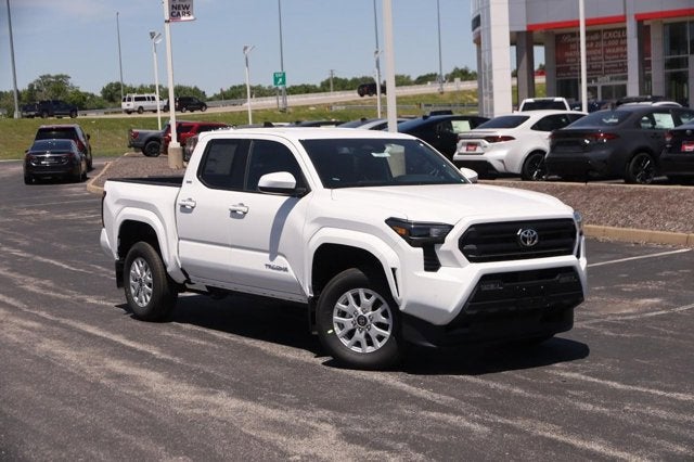 2026 Toyota Tacoma 4WD SR5