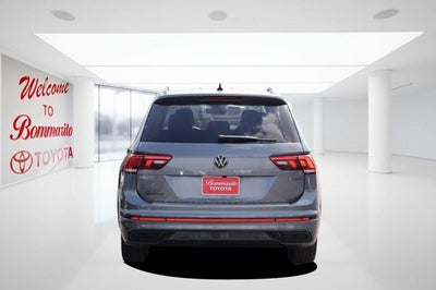 2022 Volkswagen Tiguan SE R-Line Black