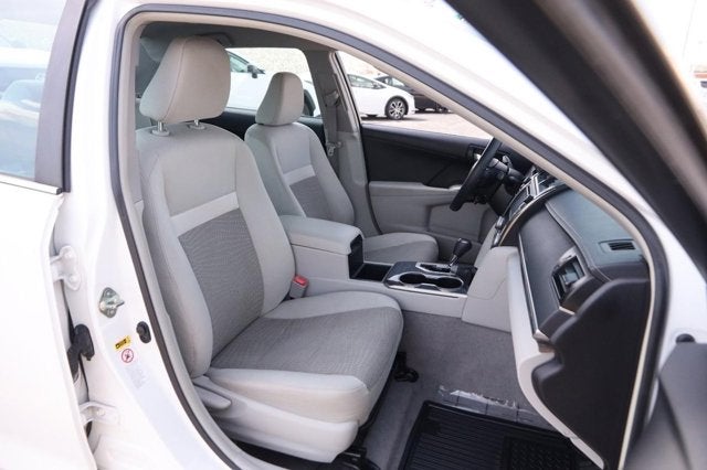 2014 Toyota Camry Hybrid LE