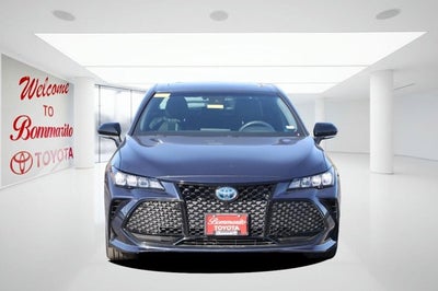 2020 Toyota Avalon Hybrid XSE