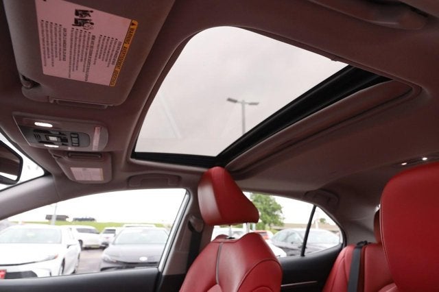 2021 Toyota Camry Hybrid XSE