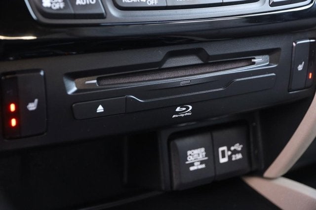 2022 Honda Pilot Touring 8-Passenger