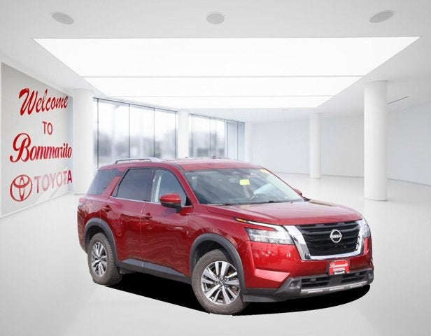 2023 Nissan Pathfinder SL