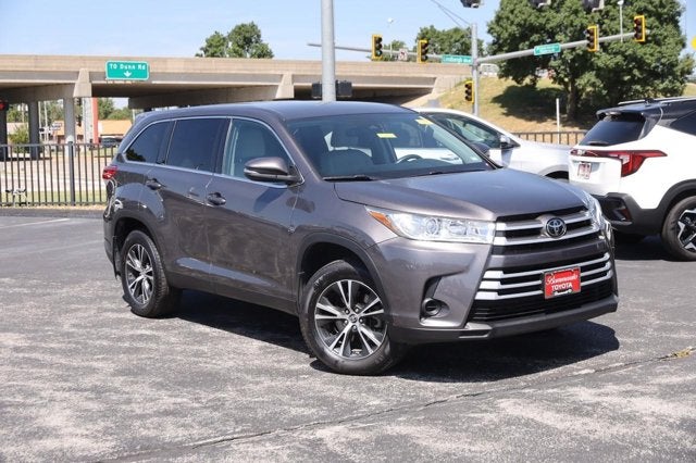 2019 Toyota Highlander LE