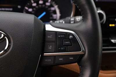 2021 Toyota Highlander Hybrid Platinum