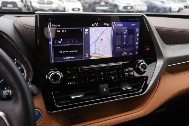 2021 Toyota Highlander Hybrid Platinum