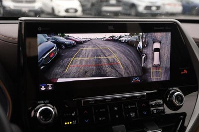 2021 Toyota Highlander Hybrid Platinum