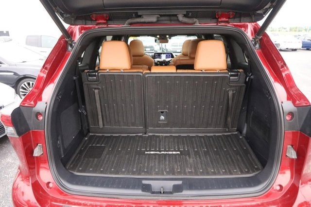 2021 Toyota Highlander Hybrid Platinum