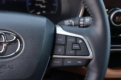 2024 Toyota Highlander Hybrid Platinum