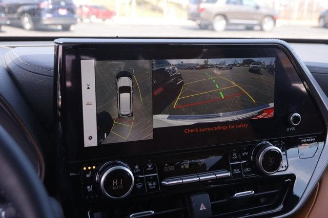 2024 Toyota Highlander Hybrid Platinum