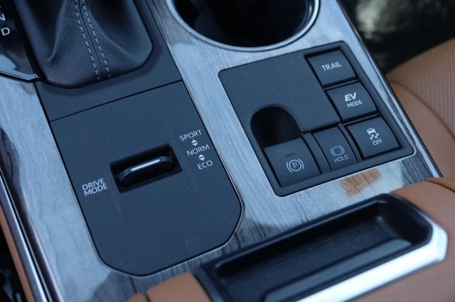 2024 Toyota Highlander Hybrid Platinum