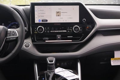 2026 Toyota Highlander Hybrid Platinum