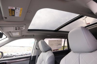 2026 Toyota Highlander Hybrid Platinum