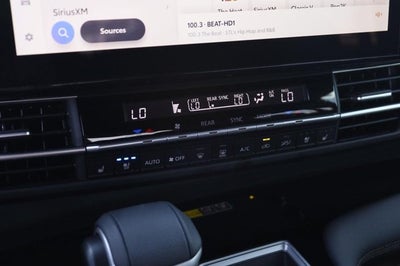 2025 Toyota Sienna Platinum