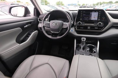 2020 Toyota Highlander Hybrid XLE