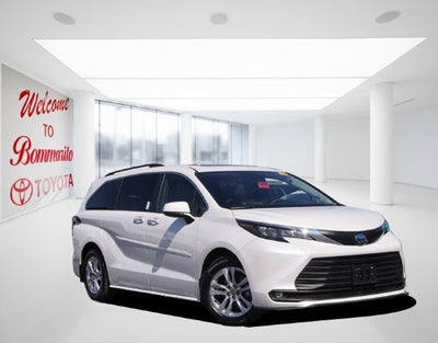 2025 Toyota Sienna XLE