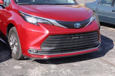 2023 Toyota Sienna XLE