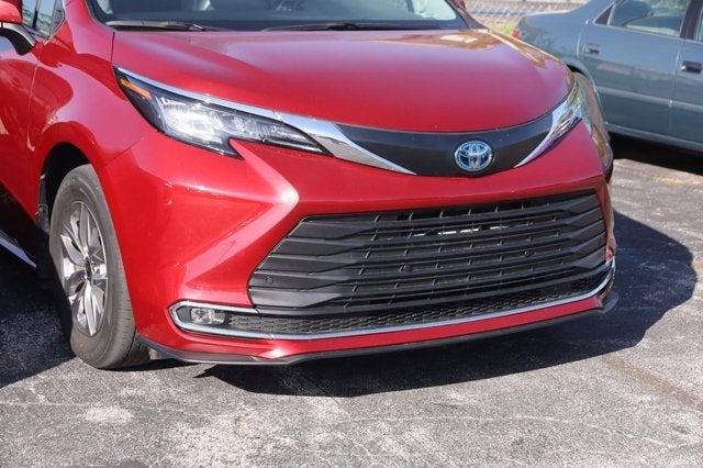 2023 Toyota Sienna XLE