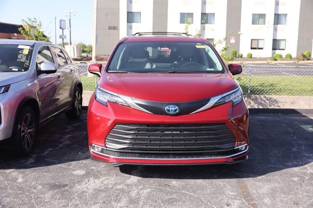 2023 Toyota Sienna XLE