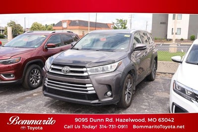 2017 Toyota Highlander SE