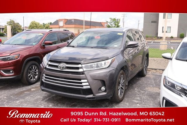 2017 Toyota Highlander SE